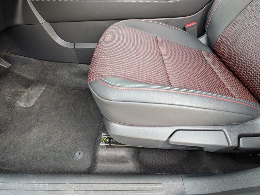 2026 Nissan KICKS SR - Photo 15