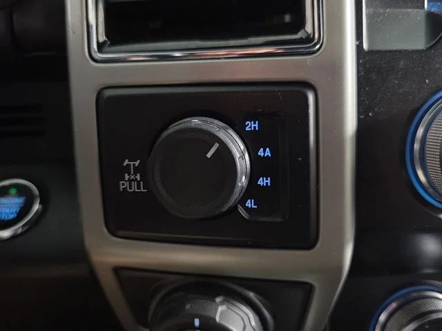 Used 2019 Oxford White Ford Lariat image 18