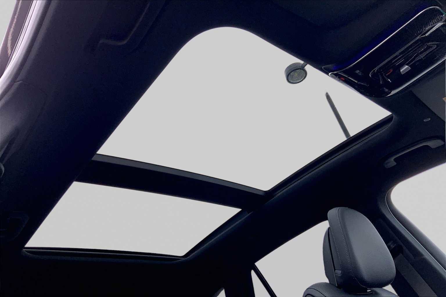 New 2026 Obsidian Black Metallic Mercedes-Benz GLC 300 image 11