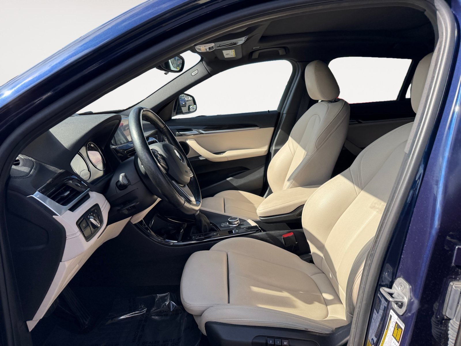 Used 2018 Blue Metallic BMW xDrive28i image 10