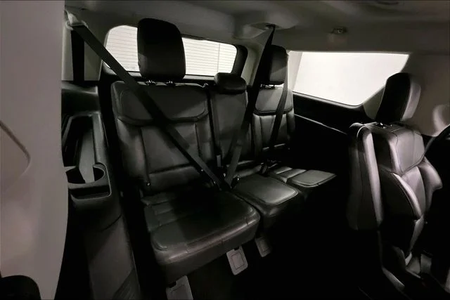 Used 2025 Oxford White Ford Active image 33