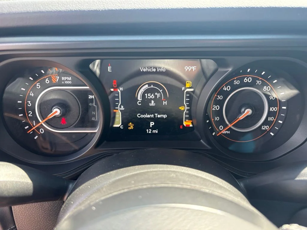 New 2026 Goldilocks Jeep Sahara image 18