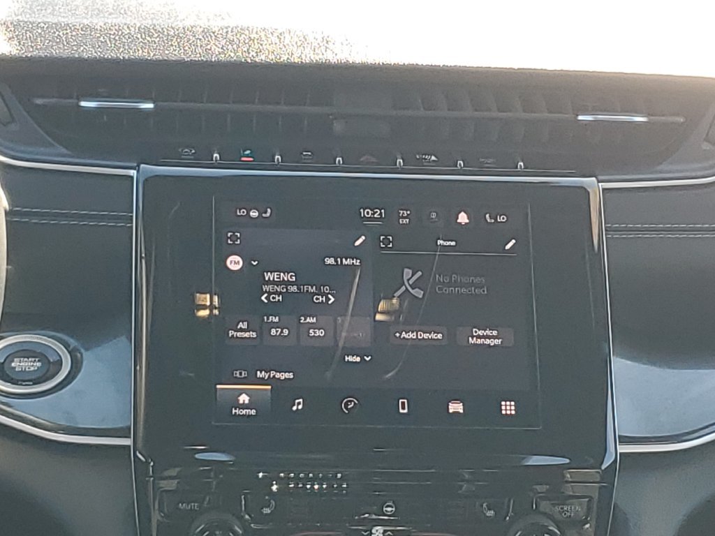 Used 2022 White Jeep Altitude image 14
