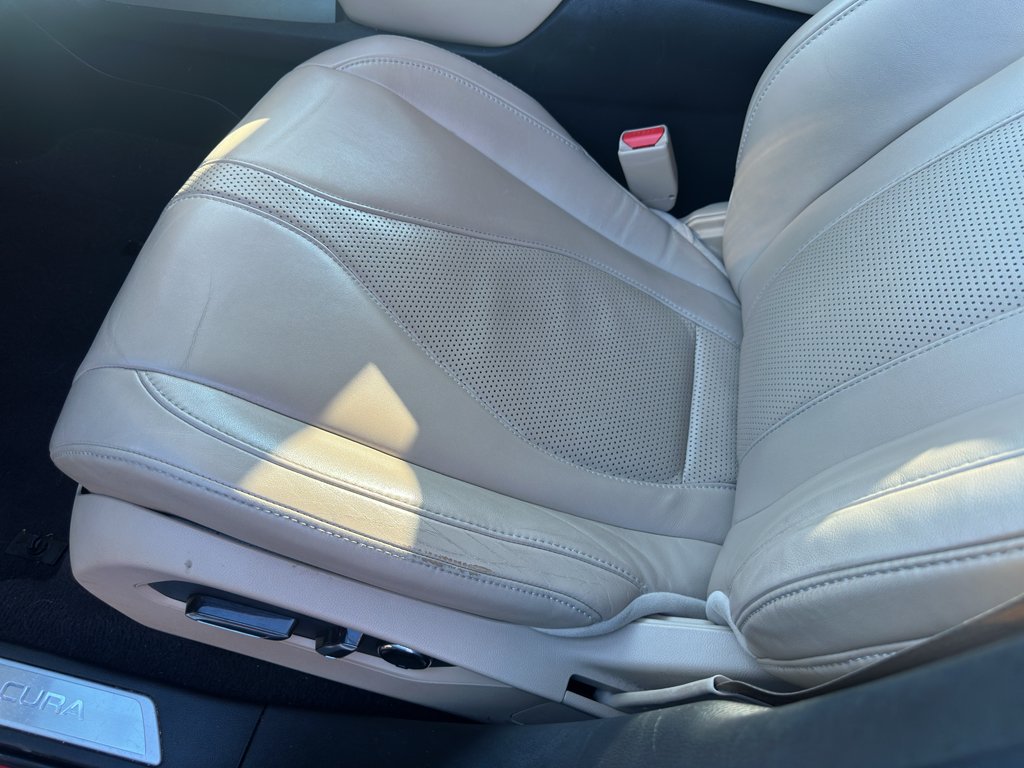 Used 2019 Performance Red Pearl Acura w/Technology Pkg image 6