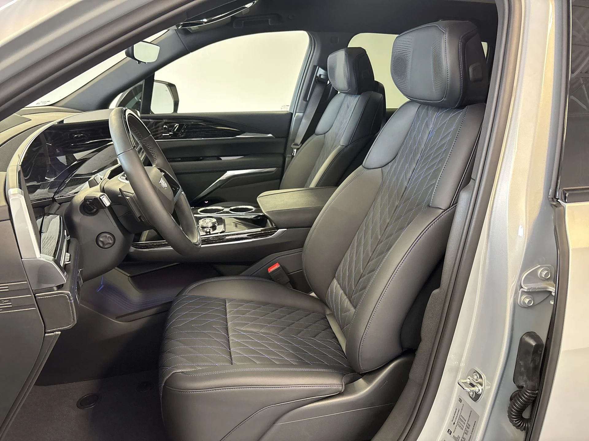 2025 Cadillac Escalade IQ Luxury 1 - Photo 66