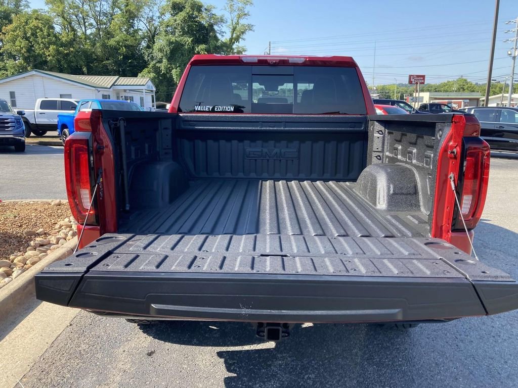 2025 GMC Sierra 1500 AT4X - Photo 11