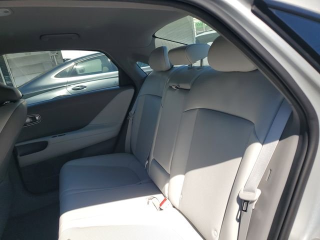 Used 2023 Gold Hyundai SEL image 25
