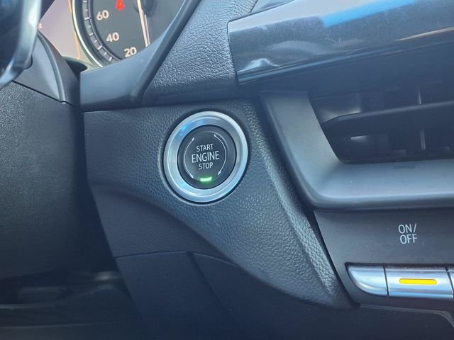 Used 2020 Red Cadillac V-Series image 17