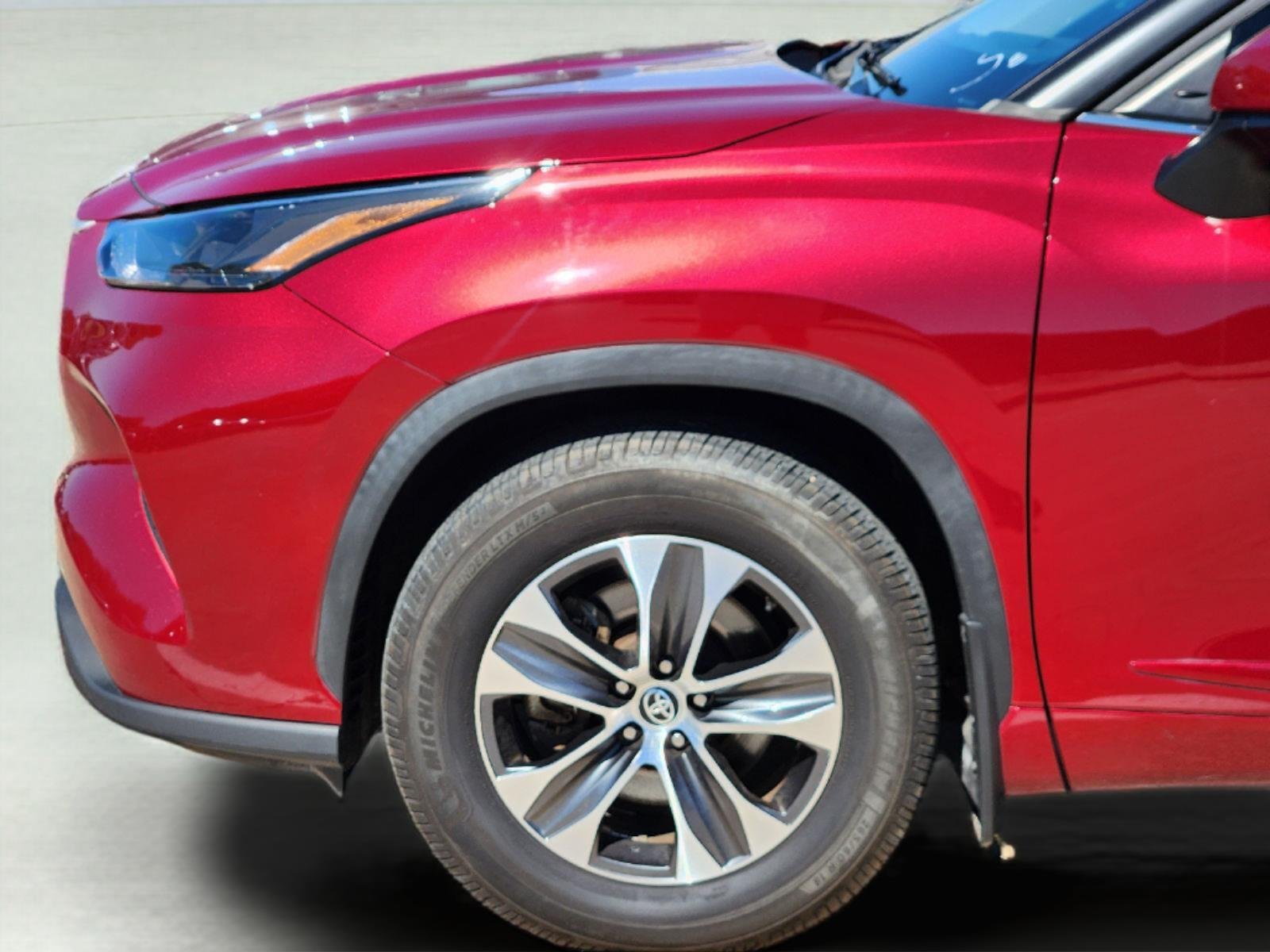 Used 2023 Ruby Flare Pearl Toyota XLE image 8
