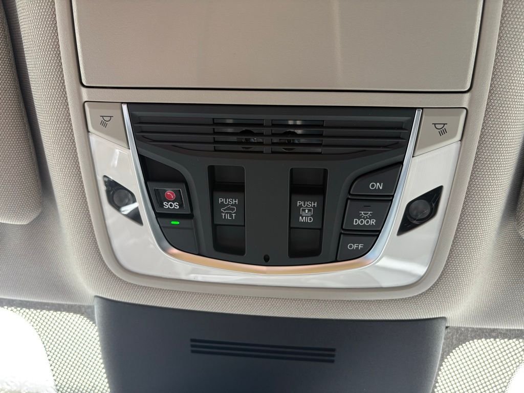New 2026 Solar Silver Metallic Acura Base image 25