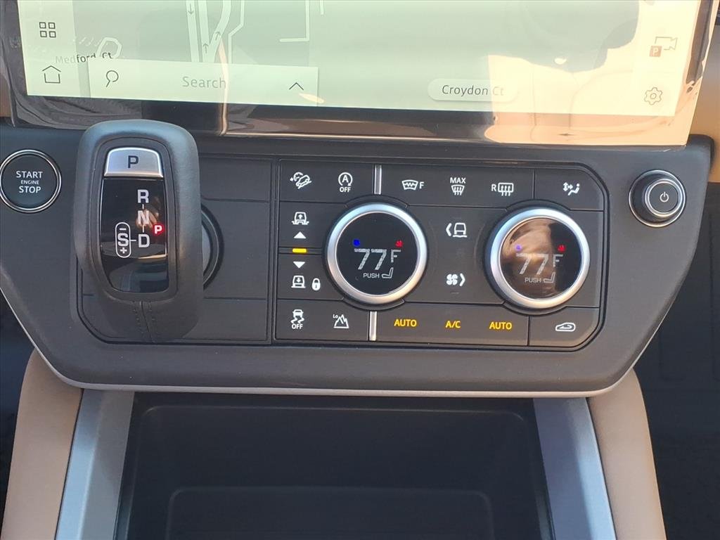 2026 Land Rover Defender V8 - Photo 13