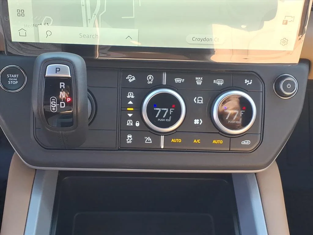 2026 Land Rover Defender V8 - Photo 13