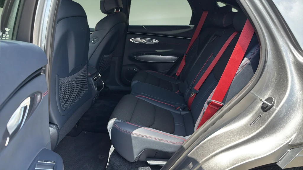 2025 GENESIS GV70 Sport - Photo 15