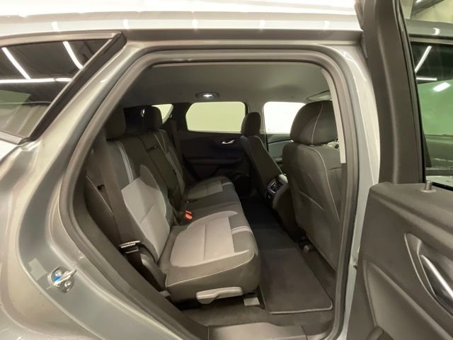 Used 2025 Gray Chevrolet LT image 25