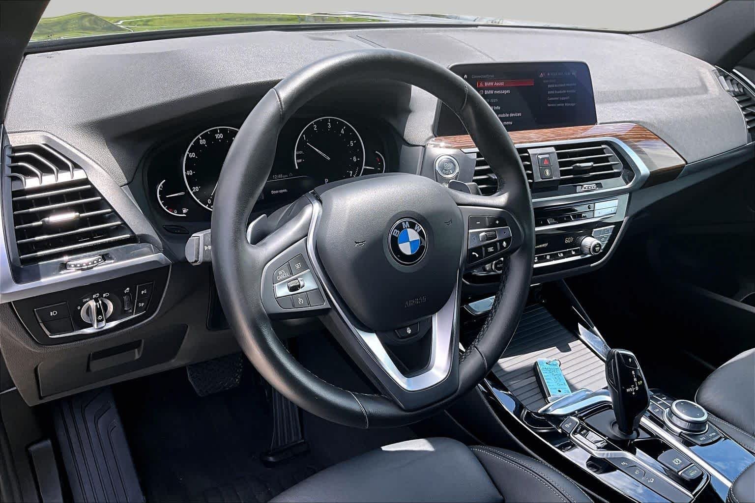 Used 2021 Dark Graphite Metallic BMW xDrive30i image 17