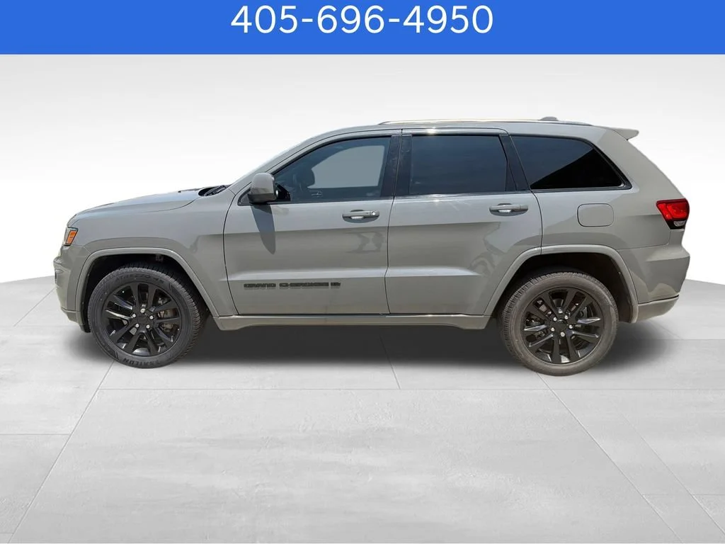 Pre-Owned 2022 Jeep Grand Cherokee WK Laredo X
