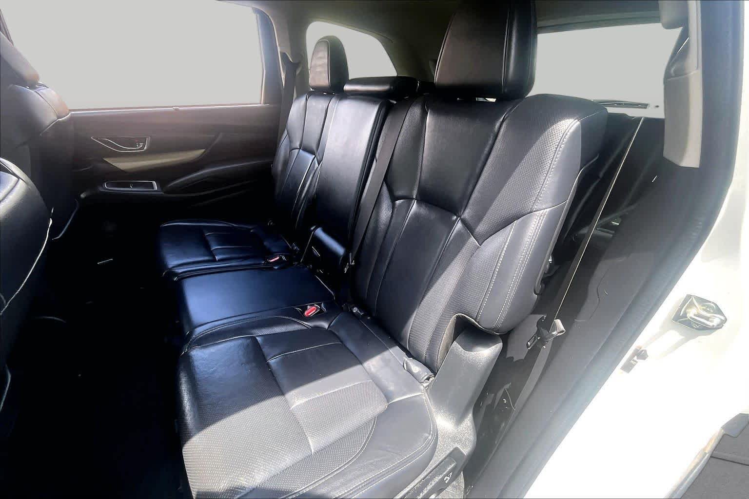 Used 2020 Crystal White Pearl Subaru Limited image 21