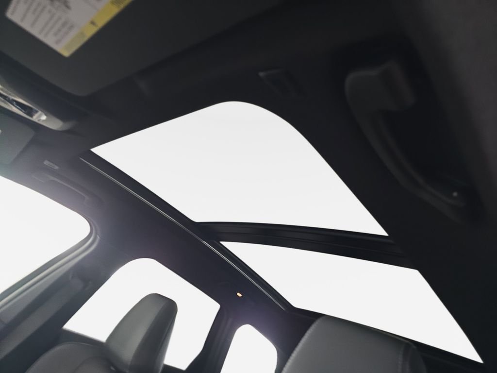 New 2026 Black Sapphire Metallic BMW xDrive28i image 20