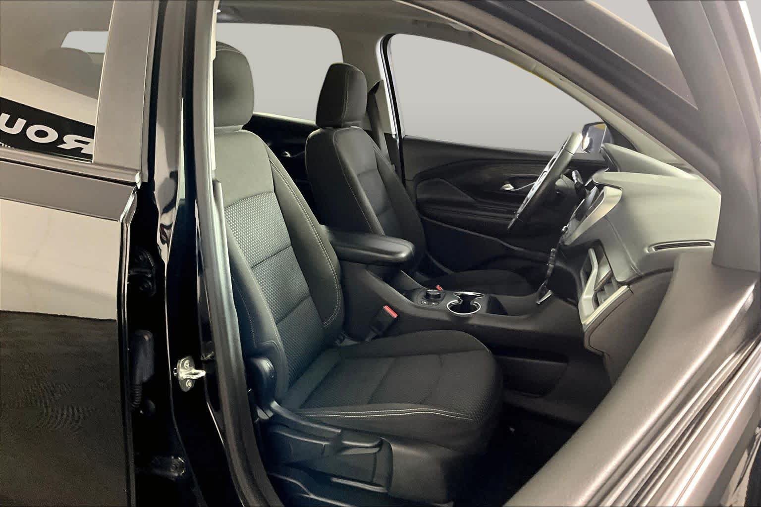 Certified Used 2022 EBONY TWILIGHT METALLIC GMC SLE image 9