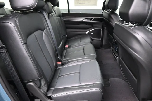 New 2026 Steel Blue Exterior Paint Jeep Limited Altitude image 23