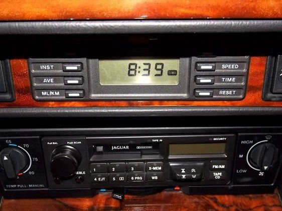 Used 1993  Jaguar Base image 10