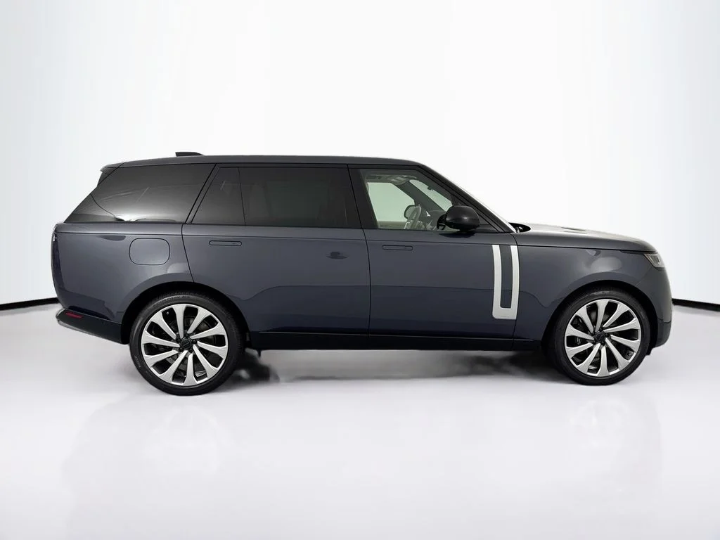 New 2026 Varesine Blue Land Rover Autobiography image 4