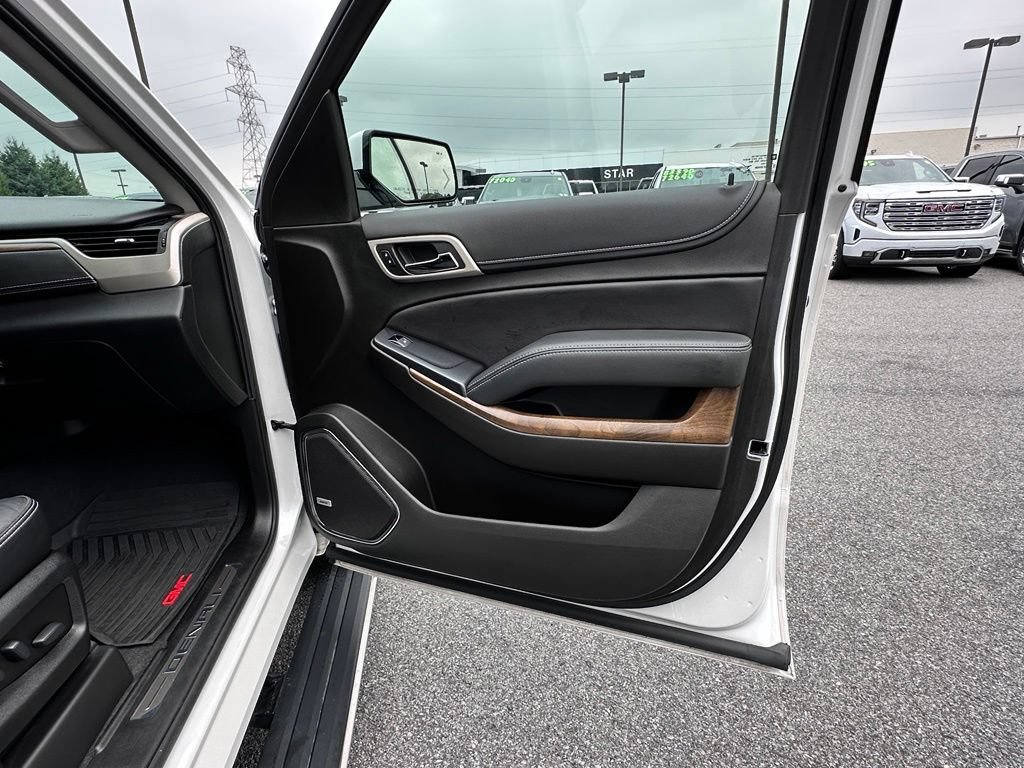 Used 2020 WHITE FROST TRICOAT GMC Denali image 16