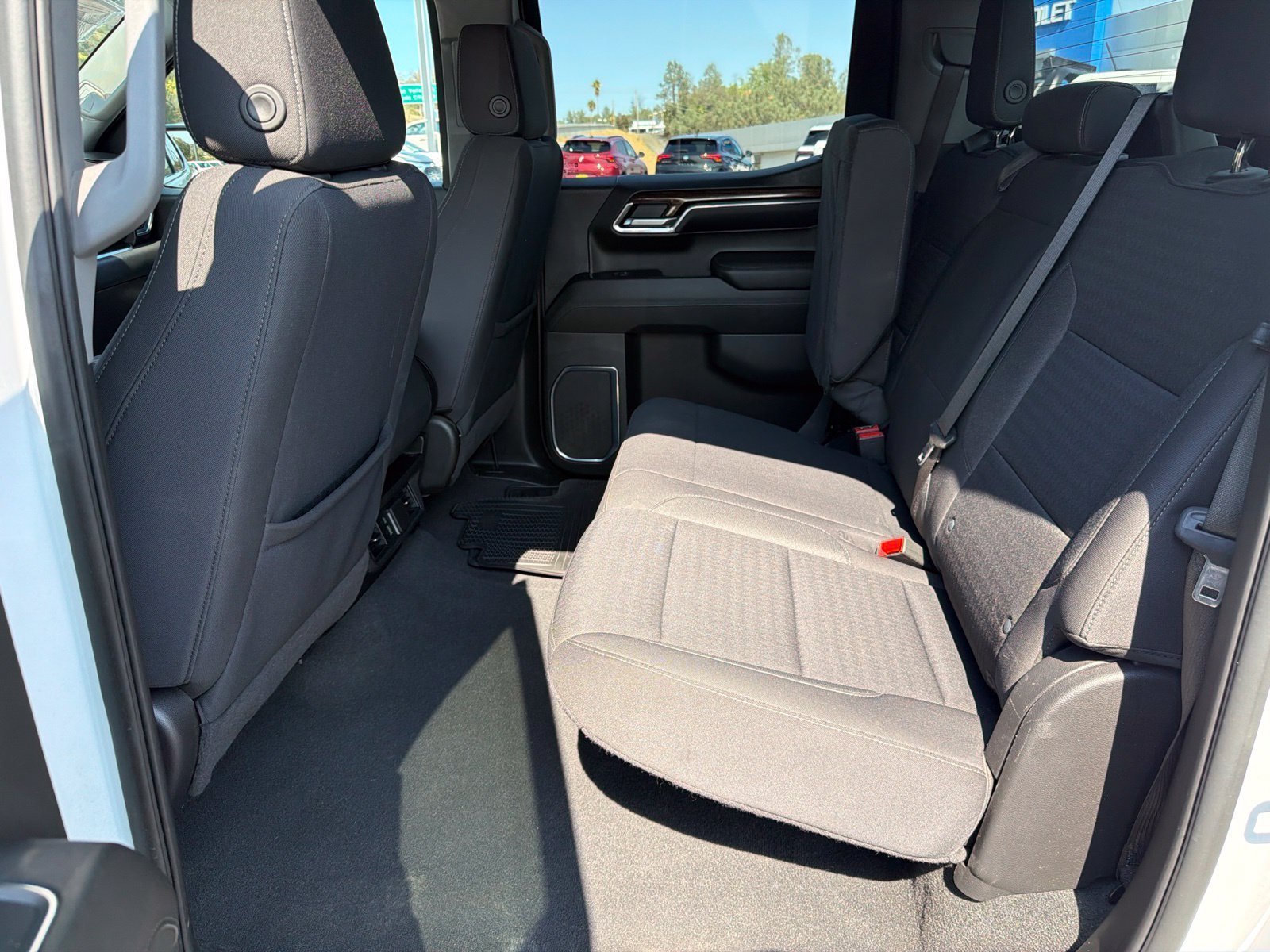 Used 2024 Summit White GMC SLE image 25