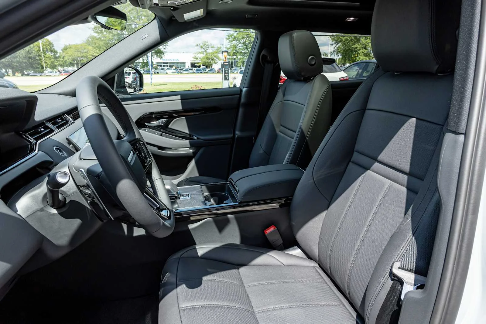 2026 Land Rover Range Rover Evoque S - Photo 24