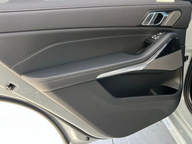 2026 BMW X7 40i - Photo 22