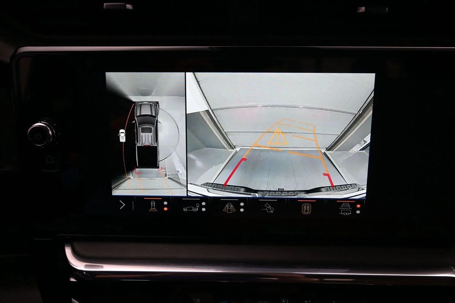 Used 2025 Onyx Black GMC Denali Ultimate image 33