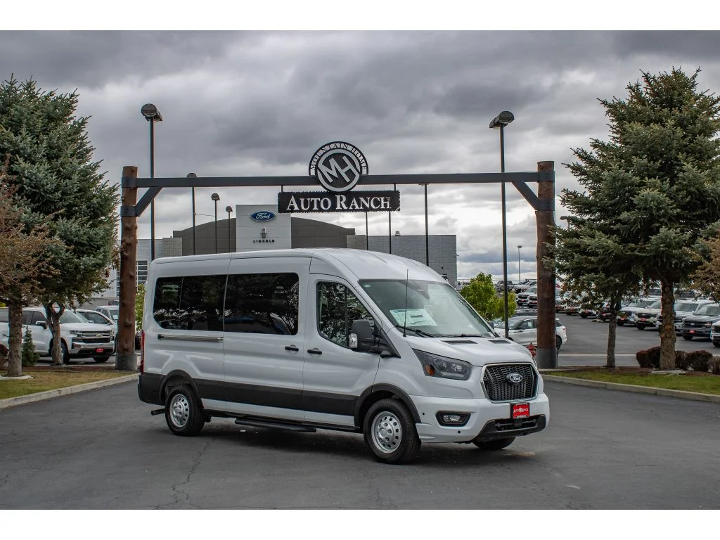 New 2026 OXFORD WHITE Ford XLT image 1