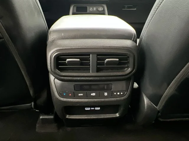 Used 2023 Red Honda EX-L image 19