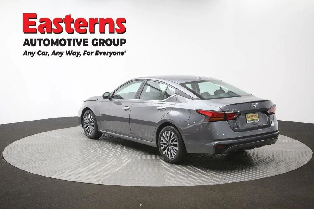 Used 2025 Gray Nissan 2.5 SV image 66