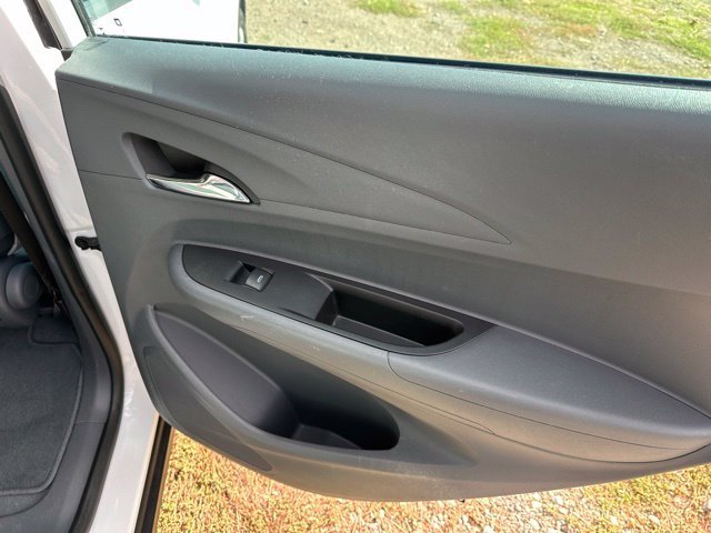 Used 2019 Summit White Chevrolet LT image 19