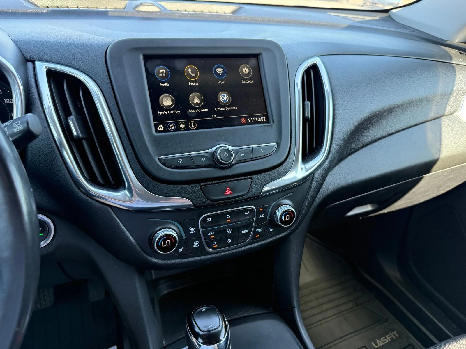 2019 Chevrolet Equinox LT - Photo 21