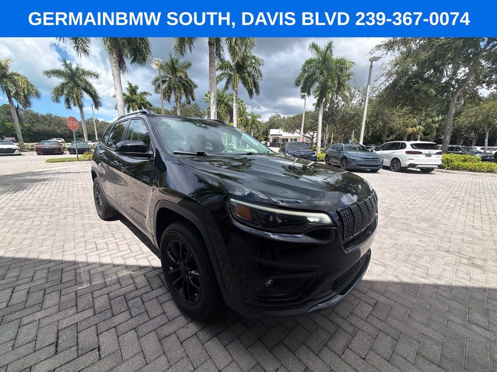 Used 2023 Diamond Black Jeep Altitude image 16