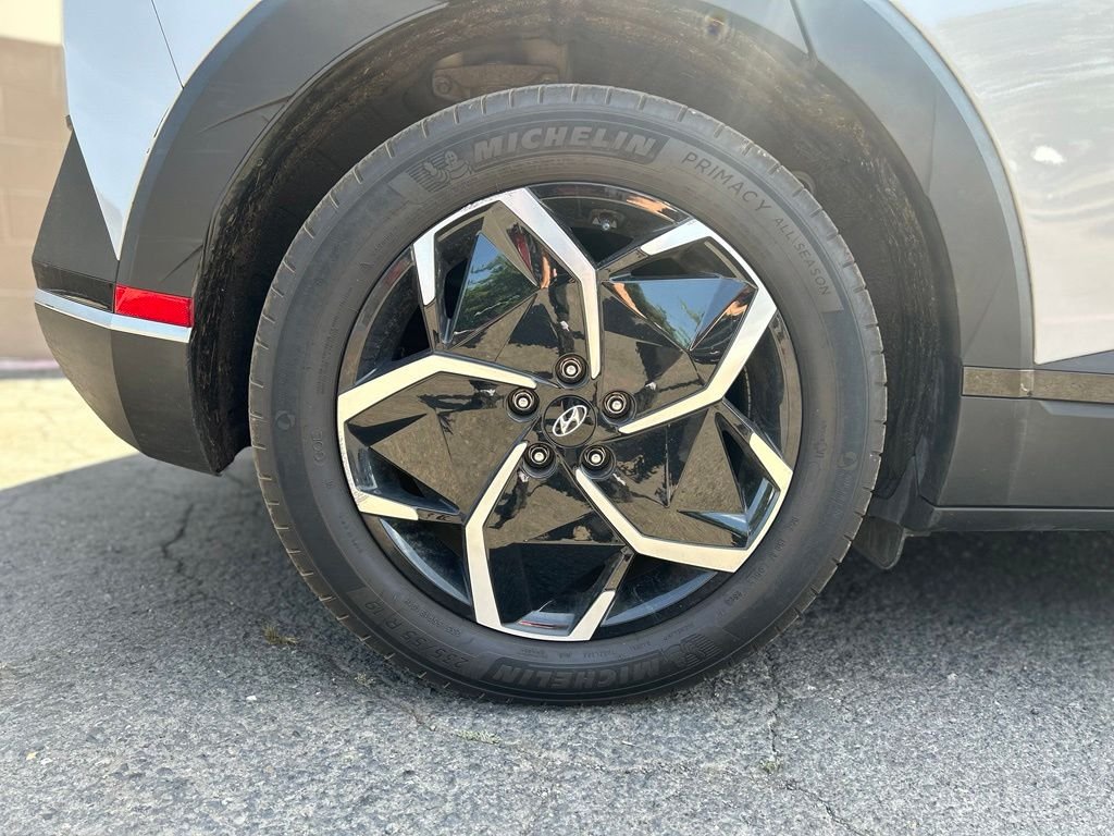 Certified Used 2024 Gray Hyundai SEL image 4