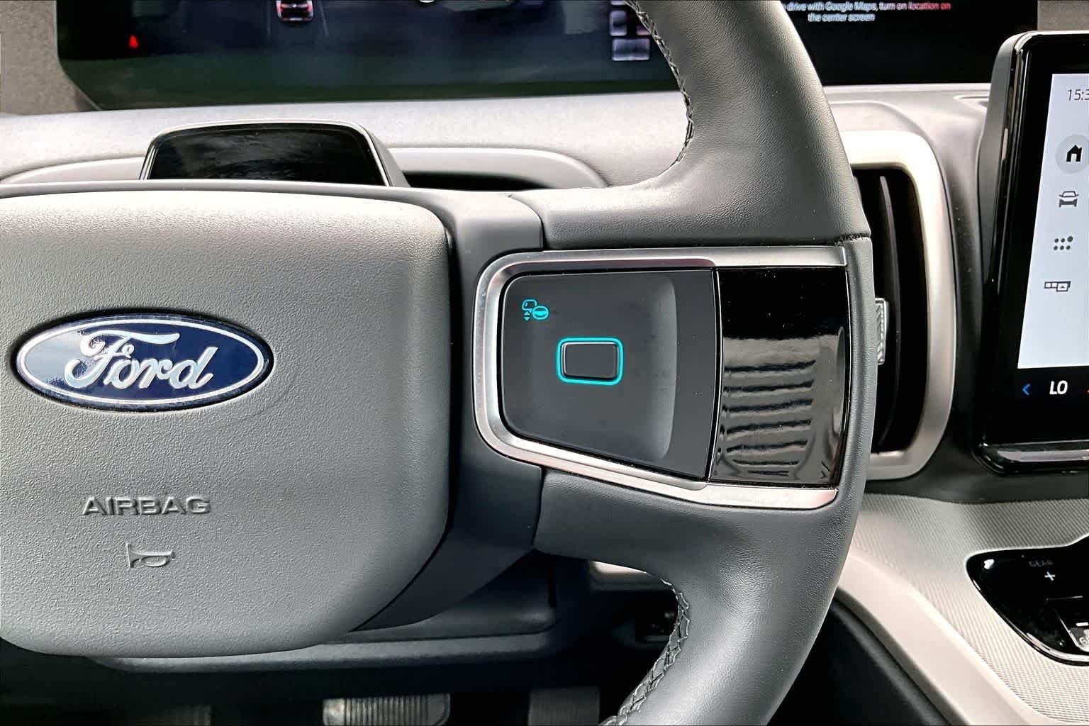 Used 2025 Agate Black Metallic Ford Active image 25