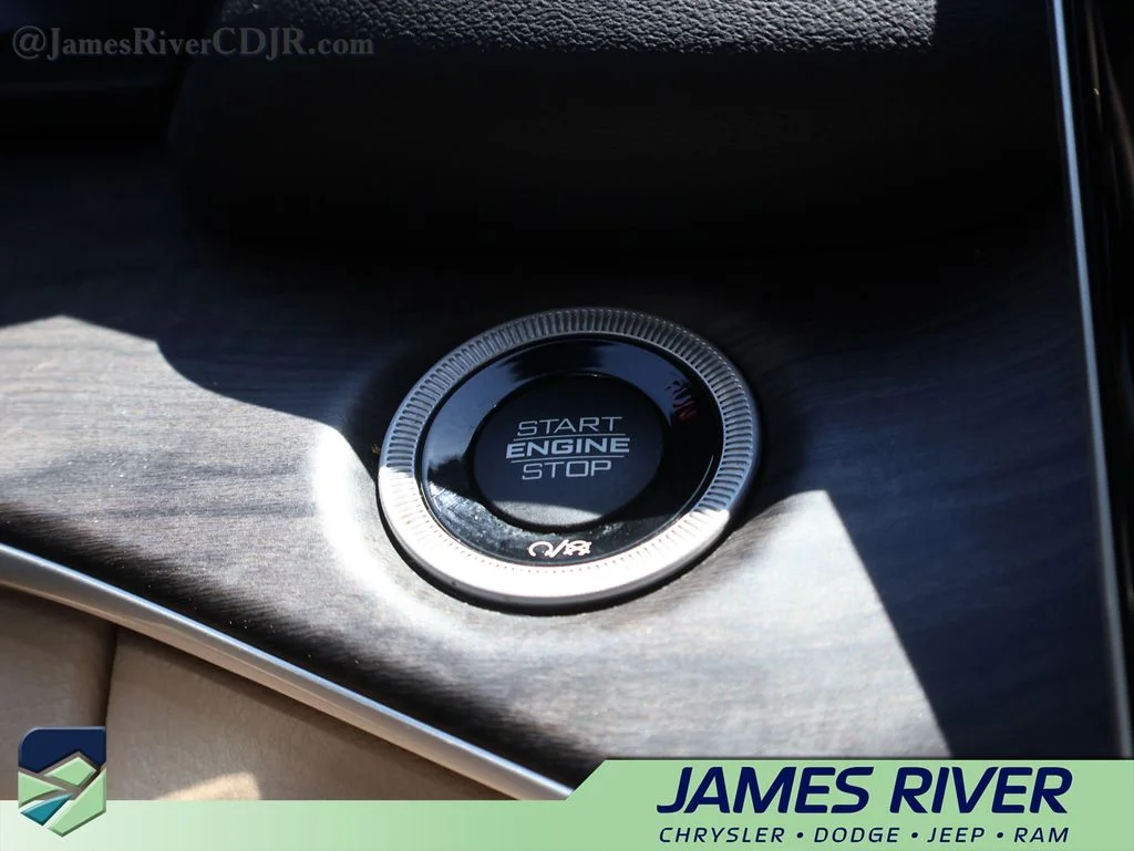 Used 2022 White Jeep 4xe image 33