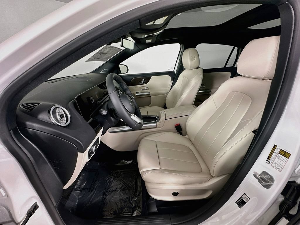 New 2026 Polar White Mercedes-Benz GLA 250 image 52