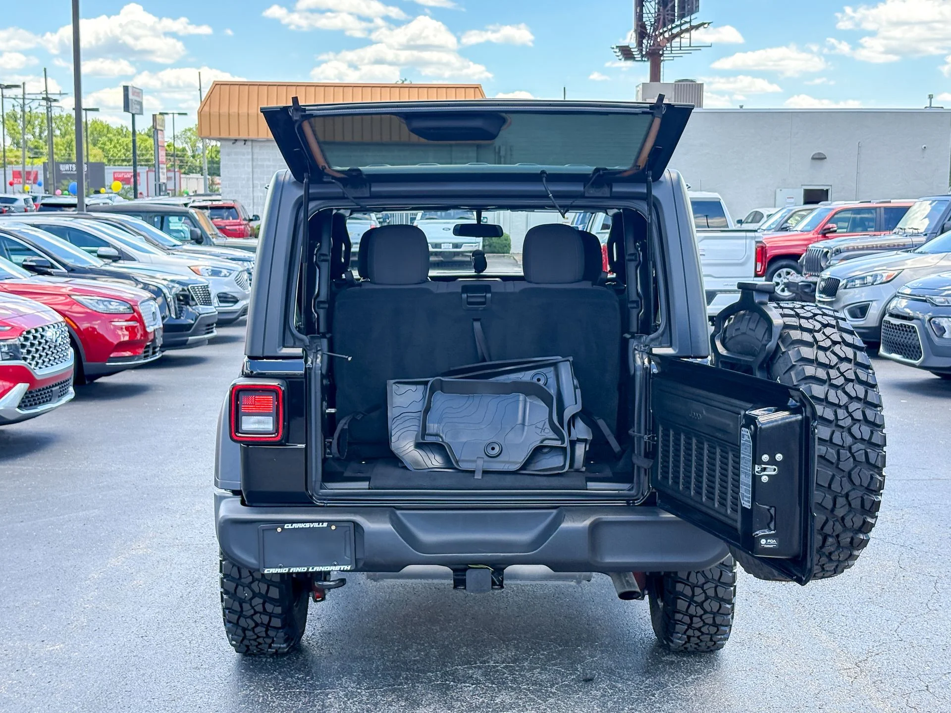 Used 2022 Black Jeep  image 38