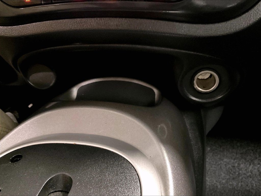 Used 2013 Gray Nissan SV image 26