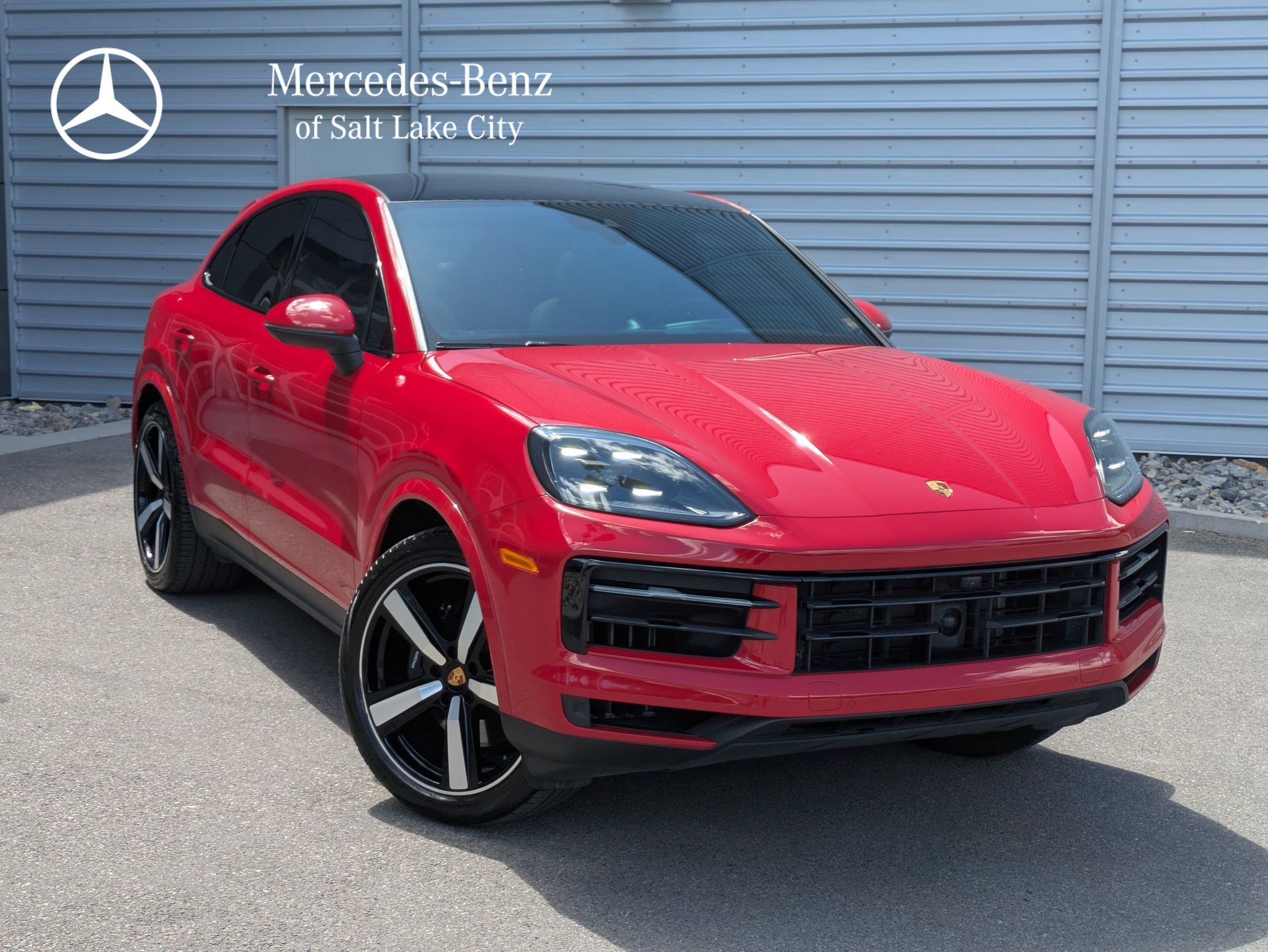 2024 Porsche Cayenne -'s photo