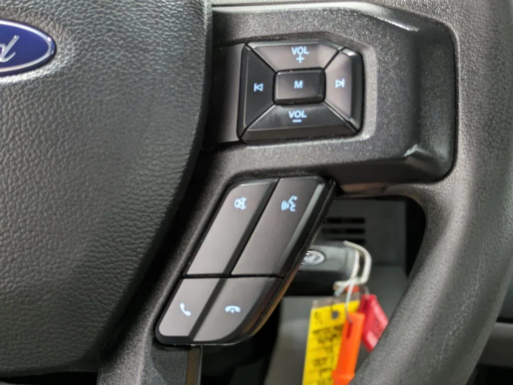 Used 2019 White Ford XL image 17