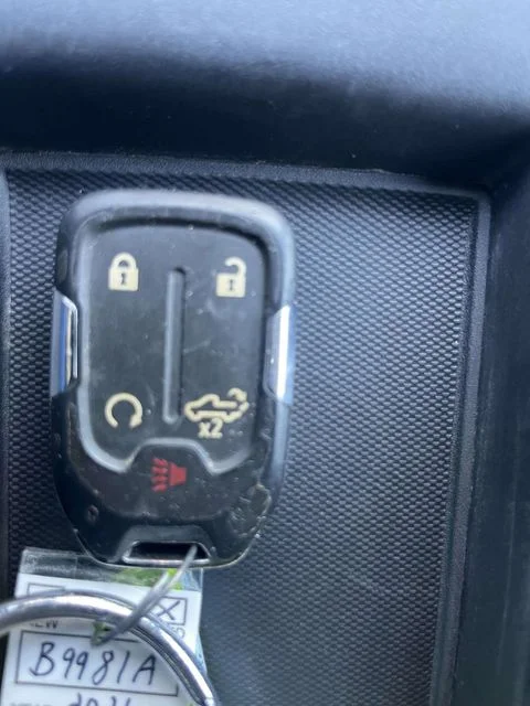 Used 2021 Silver Ice Metallic Chevrolet LT image 33
