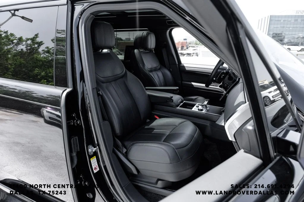 Used 2023 Black Land Rover Autobiography image 38