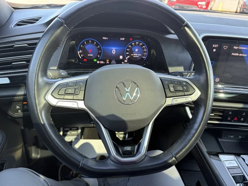 Used 2024 Blue Volkswagen SEL Premium R-Line 4Motion image 12