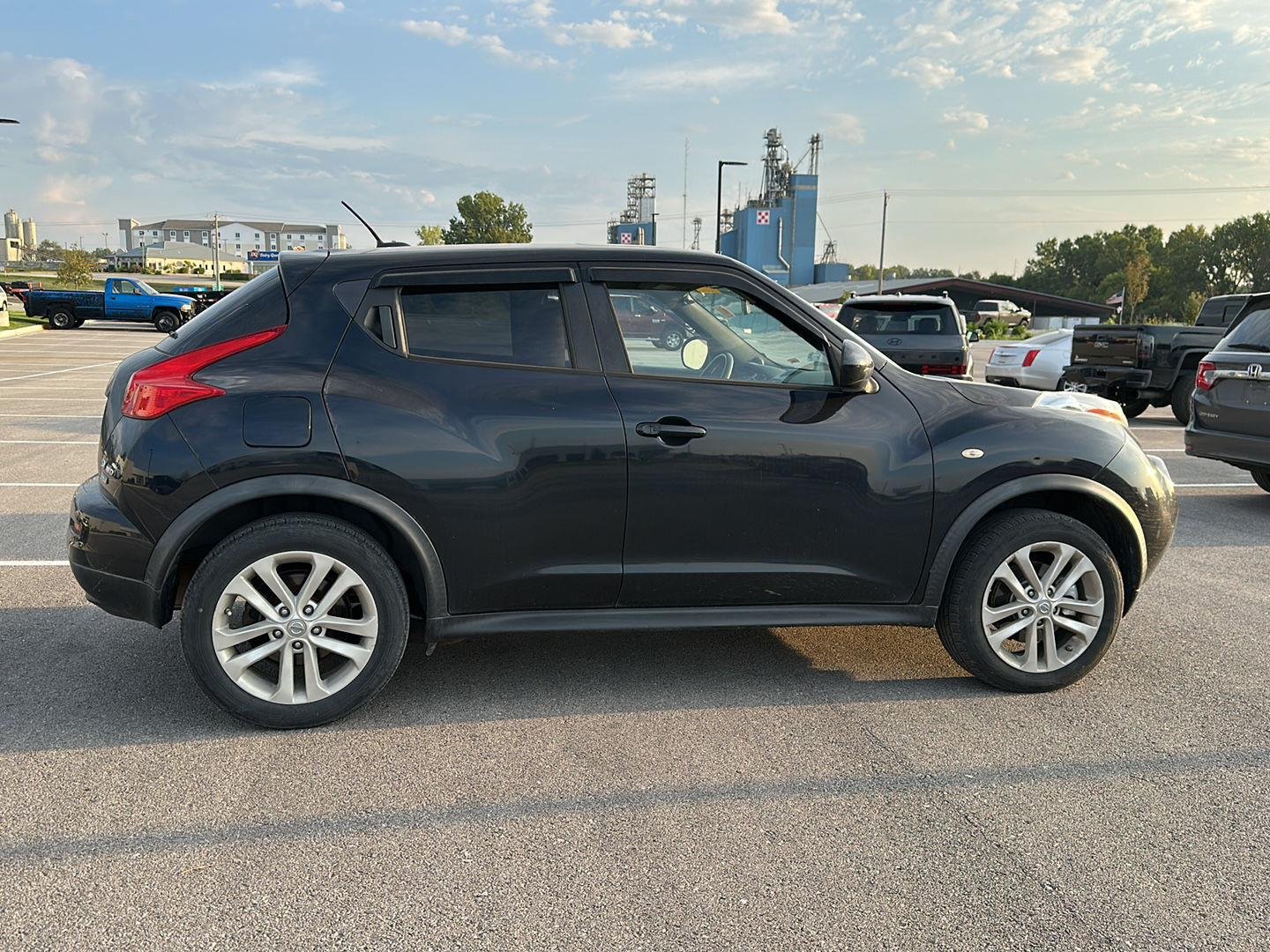 Used 2013 Graphite Blue Nissan SV image 5