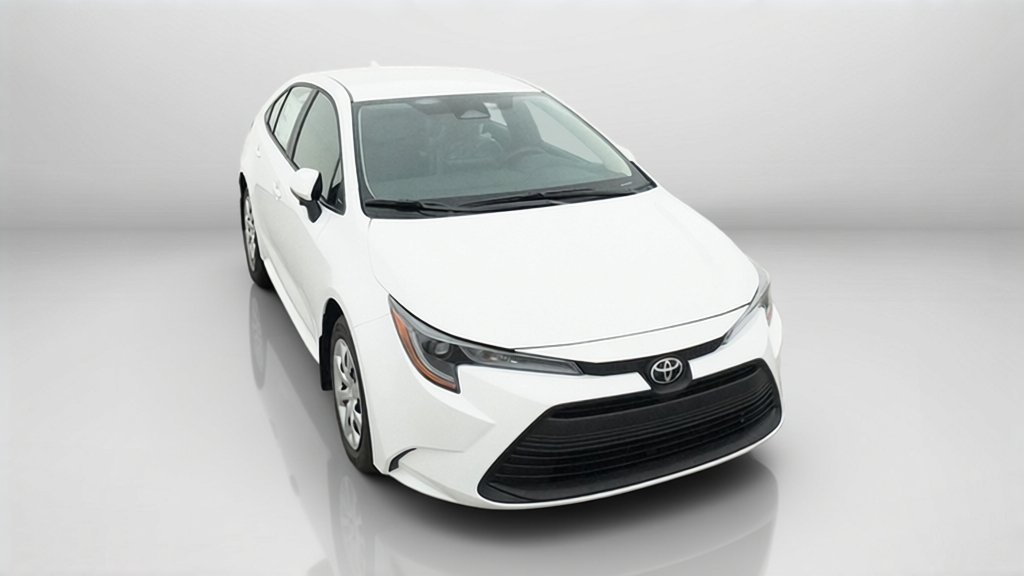 New 2027 Ice Cap Toyota LE image 4